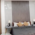 The Luxe Stays In Central Delhi