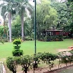 The Luxe Stays In Central Delhi