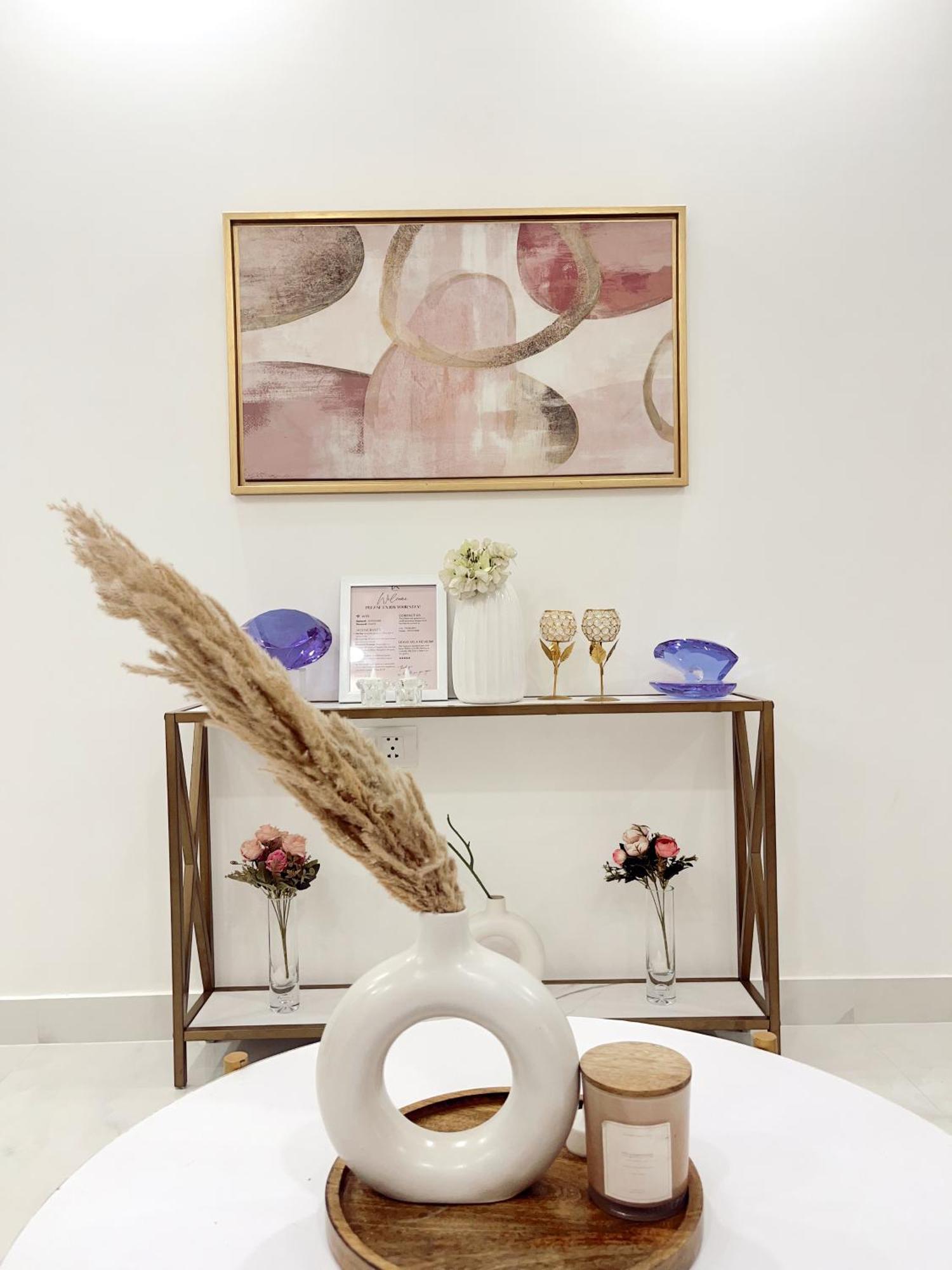 Apartment The Luxe In Delhi